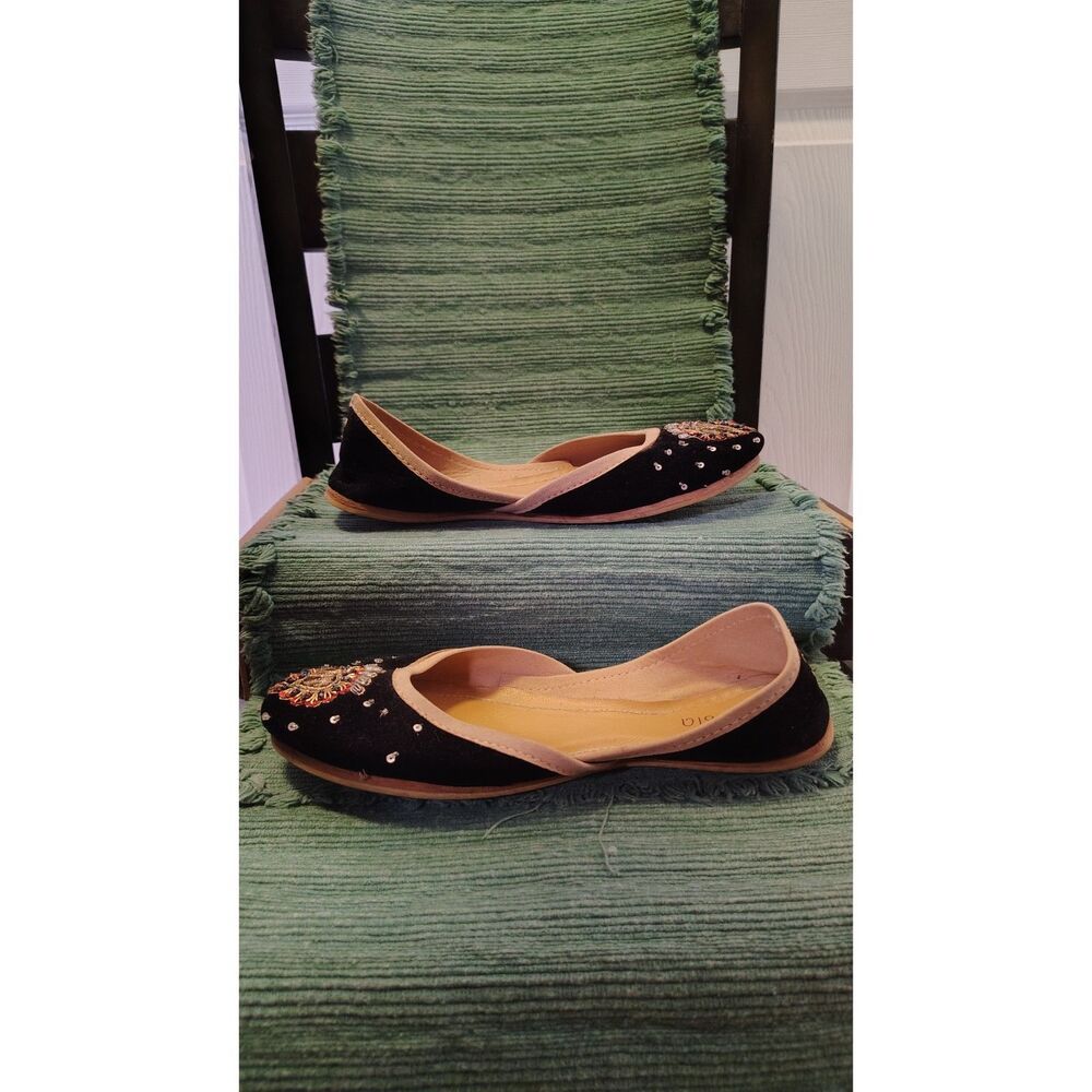 Fuchsia Women's Embroidered Velvet Jutti Flats Black/Gold, 9.5" Heel-to-Toe